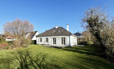 VENDU  --- RHODE-SAINT-GENÈSE LIMITE UCCLE  Spacieuse villa 4 chambres  de 227m² (354m² brut) + bureau avec jardin orienté sud-ouest