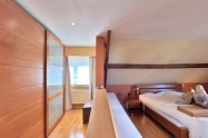 Gallery 01