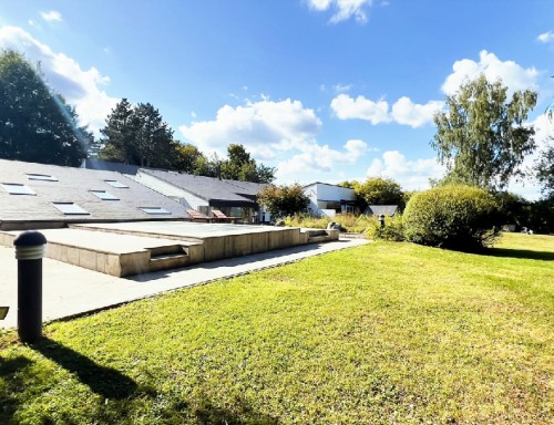 Hoeilaart - Villa d'architecte de 5 chambres avec espace bien-être et piscine intérieure