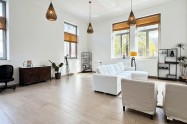 Gallery 01